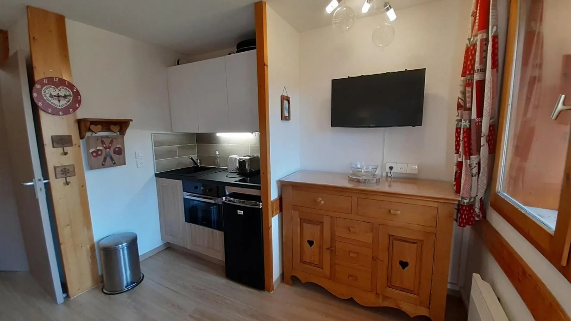 Appartement 5 Personnes A 50M Des Pistes Avec Balcon, Parking Et Option Wi-Fi - Fr-1-514-24 Courchevel France