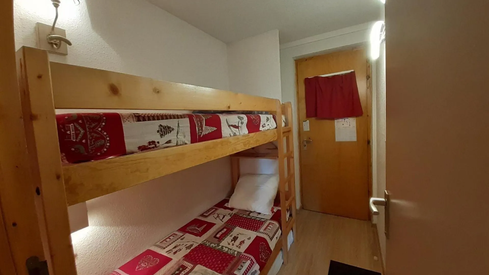 Appartement 5 Personnes A 50M Des Pistes Avec Balcon, Parking Et Option Wi-Fi - Fr-1-514-24 Courchevel Apartment