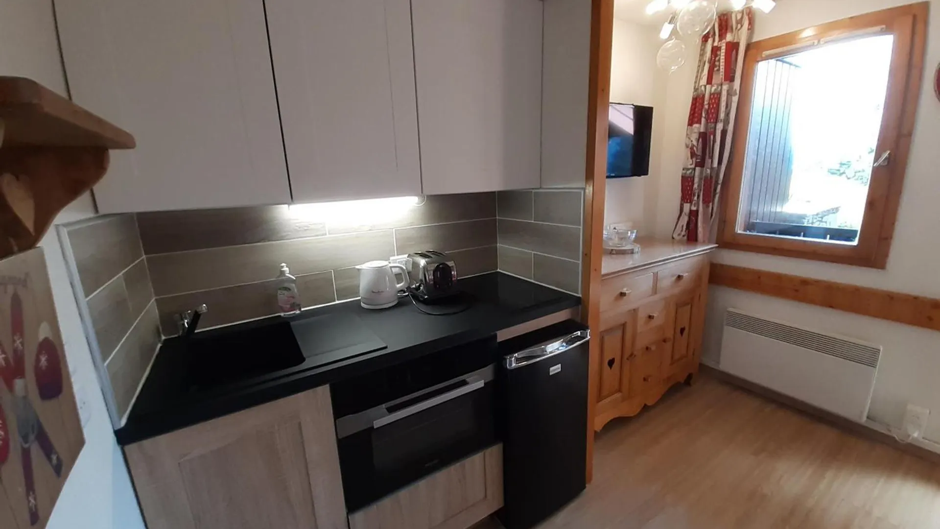 Apartment Appartement 5 Personnes A 50M Des Pistes Avec Balcon, Parking Et Option Wi-Fi - Fr-1-514-24 Courchevel France